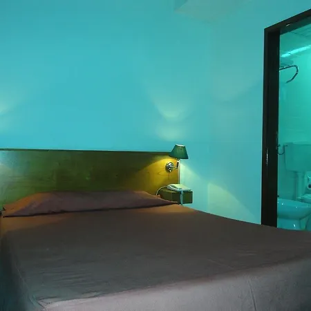 Hostel Be *