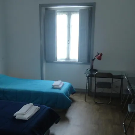 Hostel Be *